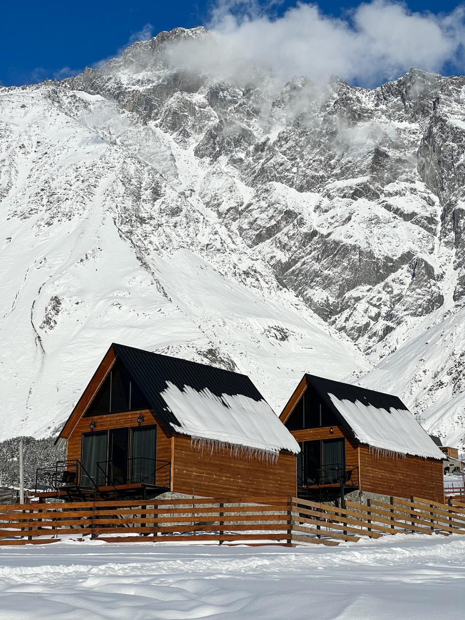 Traveler'S Cottages In Kazbegi Luaran gambar