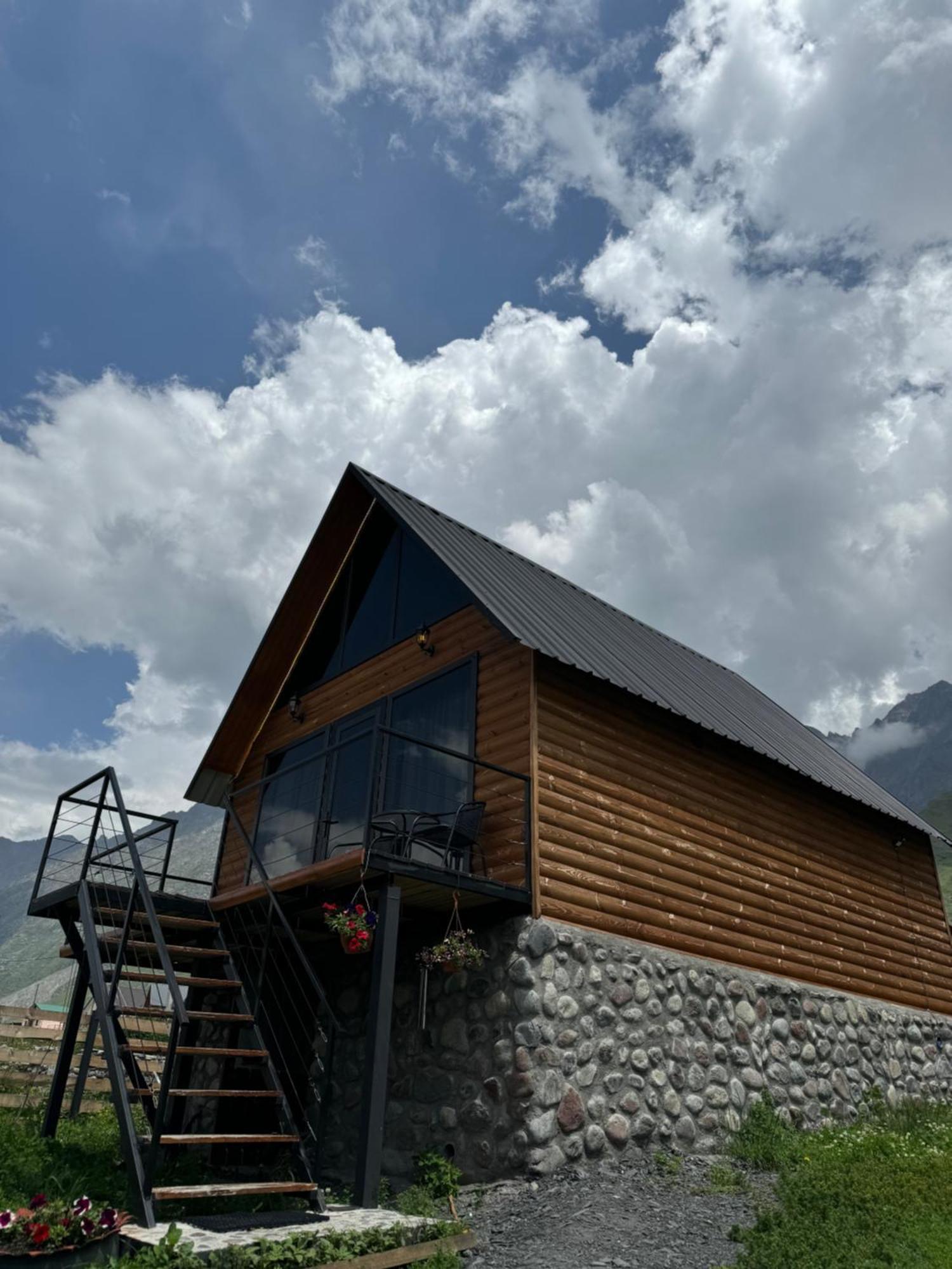 Traveler'S Cottages In Kazbegi Luaran gambar